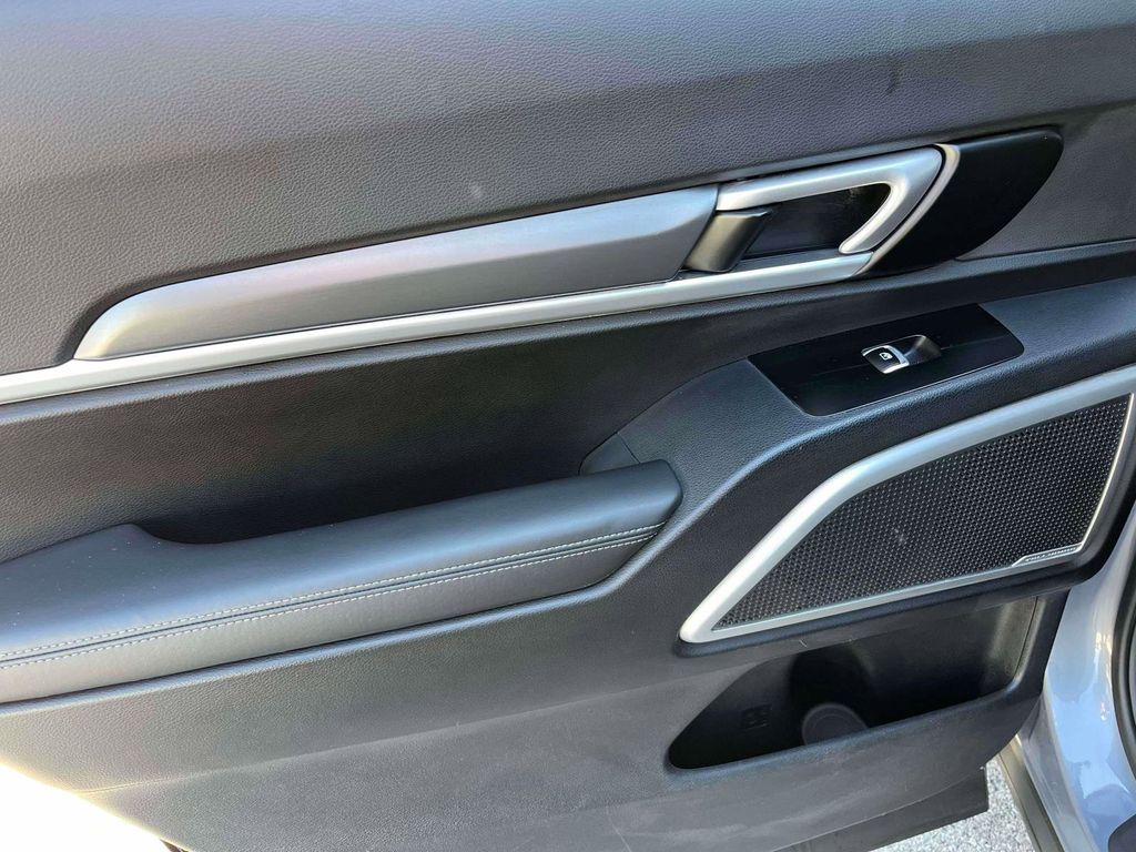 2022 Kia Telluride LX photo 5