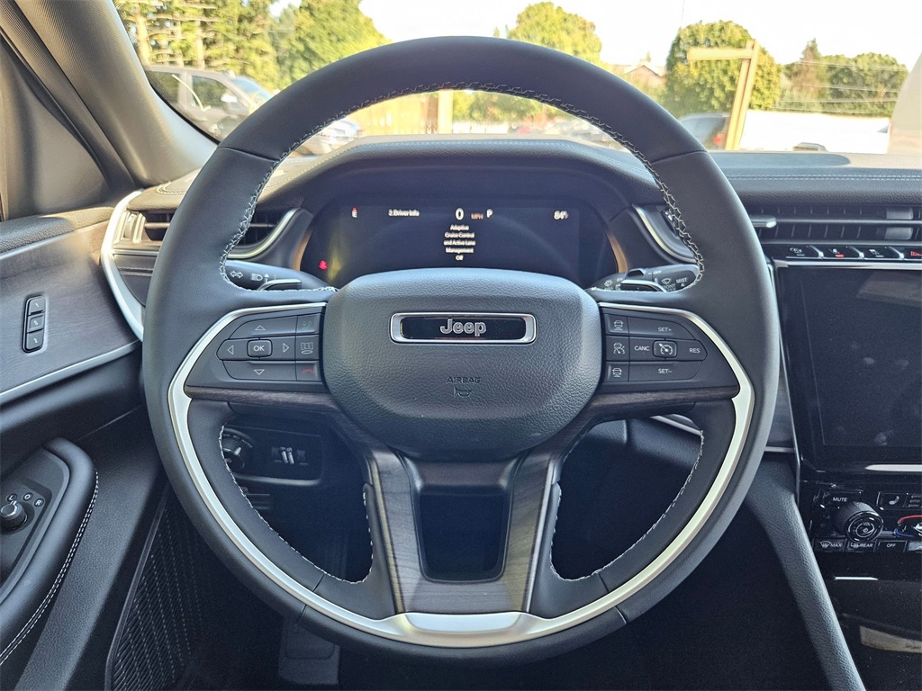 2025 Jeep Grand Cherokee Limited photo 19