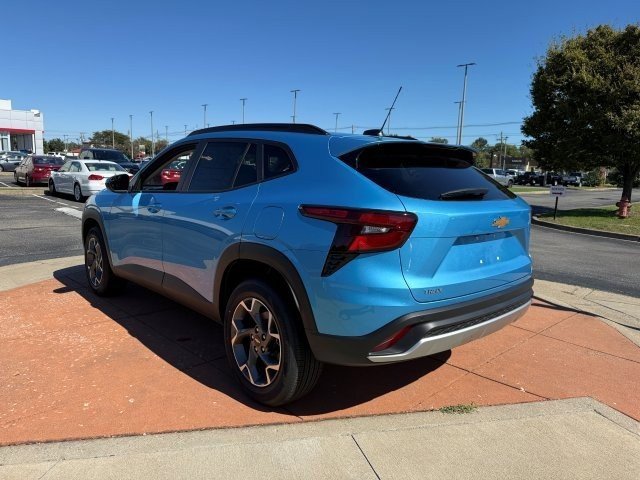 2026 Chevrolet Trax LT photo 4
