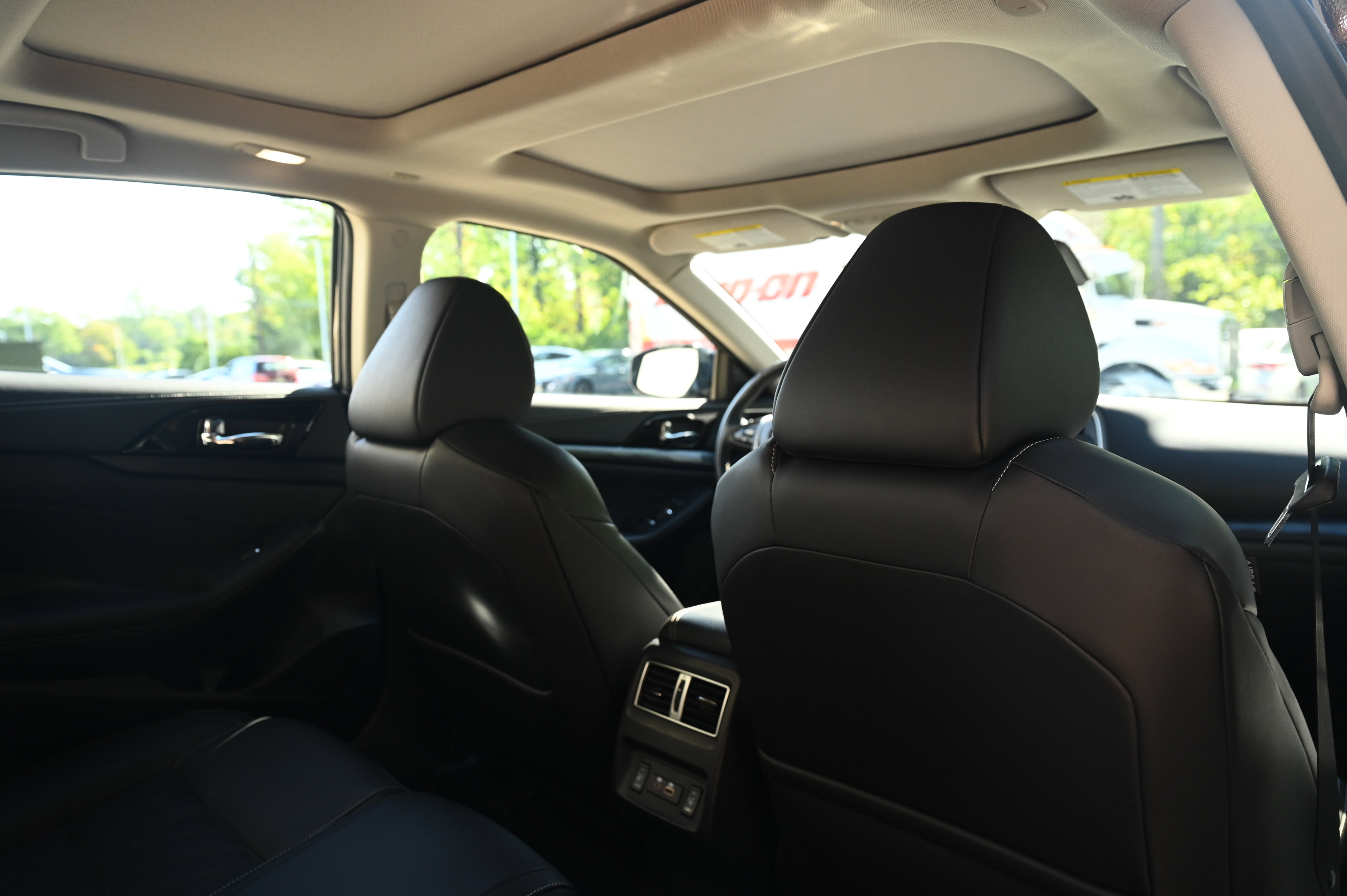 2023 Nissan Maxima Platinum photo 23