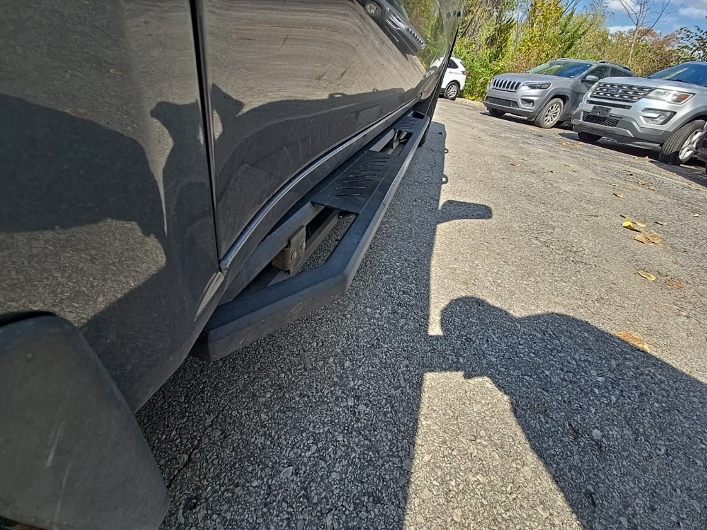 2020 Chevrolet Silverado 1500 RST photo 13