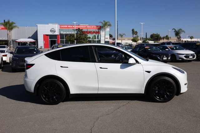 2021 Tesla Model Y Long Range photo 2