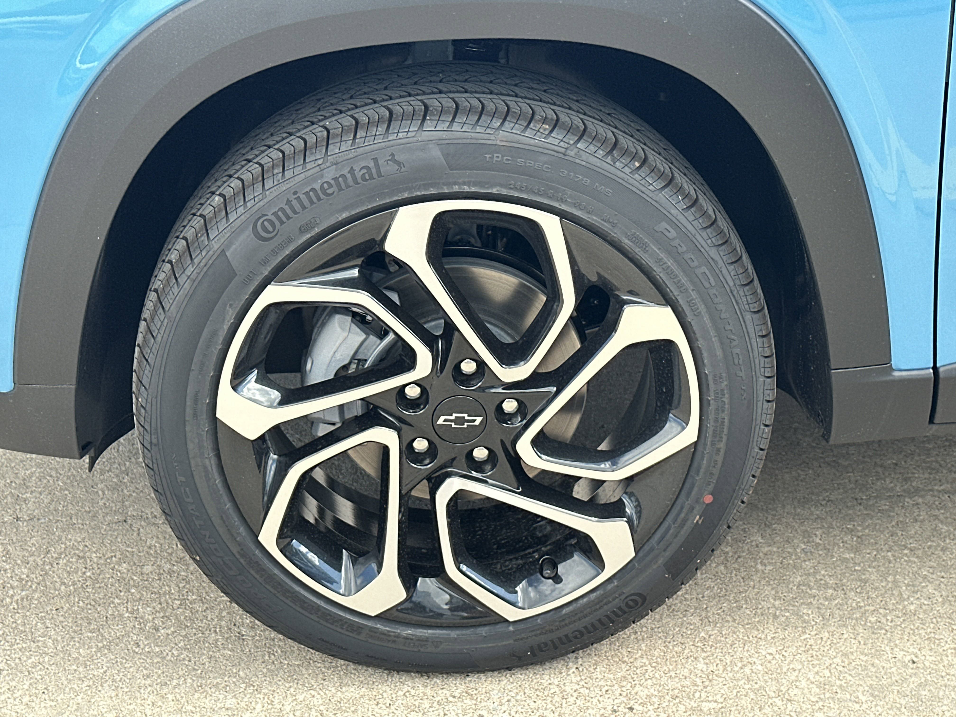 2025 Chevrolet Trax photo 8
