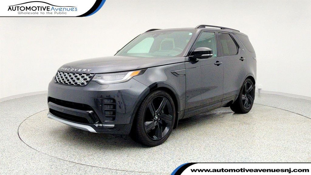 2024 Land Rover Discovery Metropolitan Edition's photo