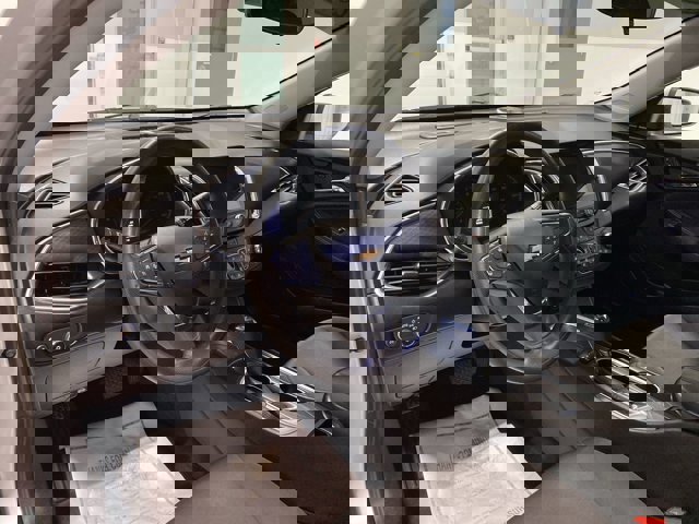 2020 Chevrolet Malibu 1LT photo 2