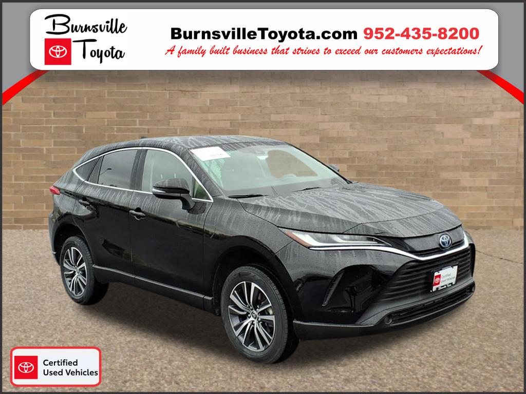 2023 Toyota Venza LE's photo