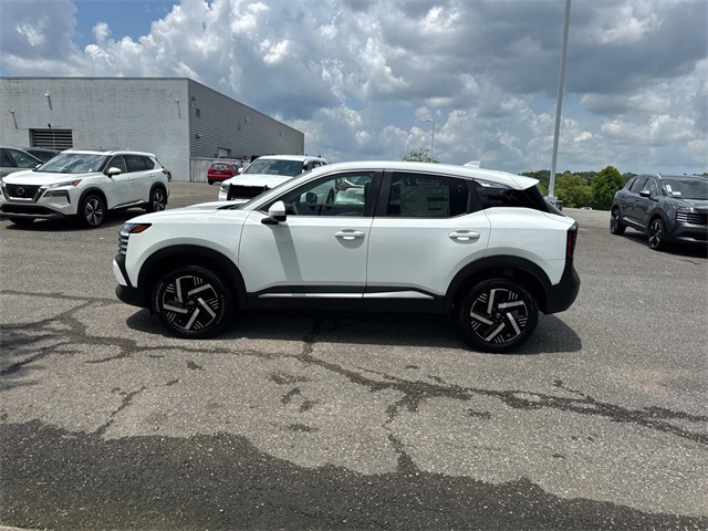 2025 Nissan Kicks SV photo 4