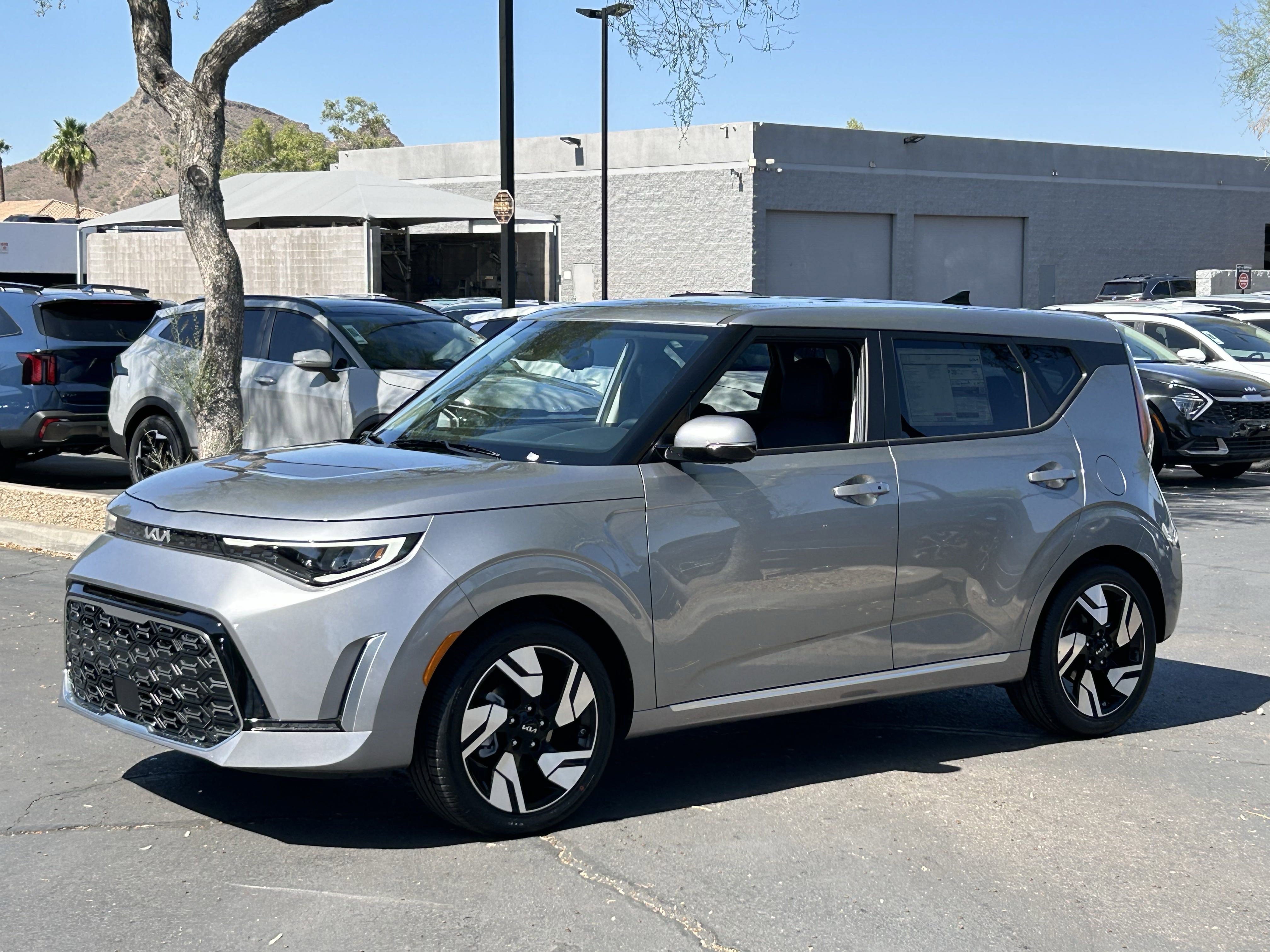 2025 Kia Soul GT-Line photo 3