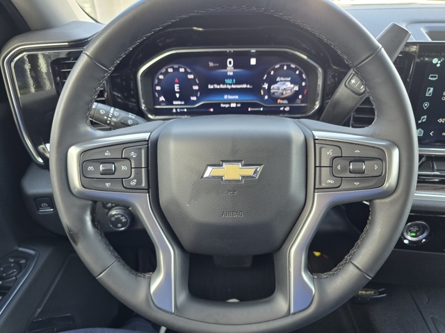2023 Chevrolet Silverado 1500 LT photo 6