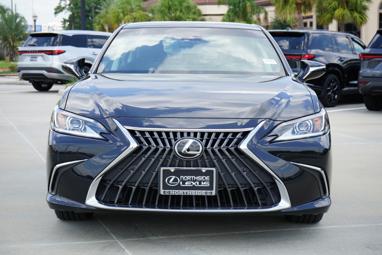 2025 Lexus ES 350 photo 2