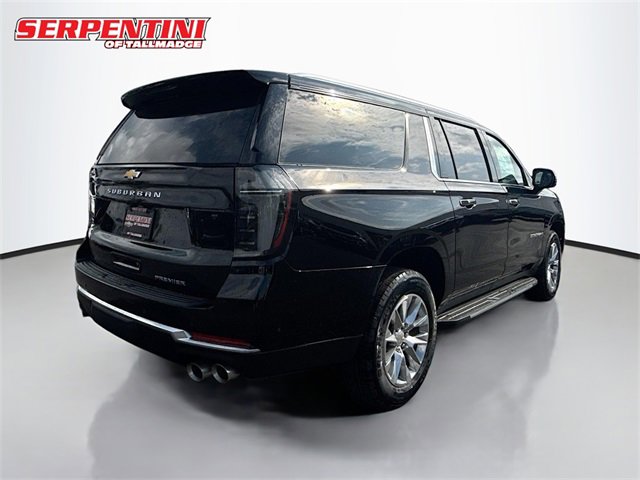 2025 Chevrolet Suburban Premier photo 3