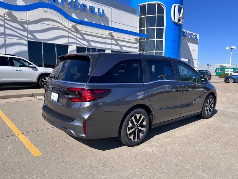 2026 Honda Odyssey EX-L photo 2