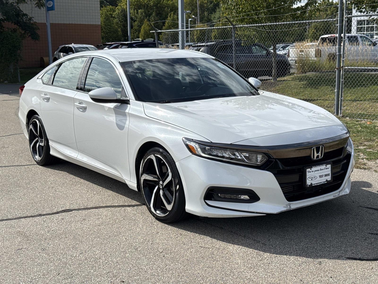 2020 Honda Accord Sport photo 3