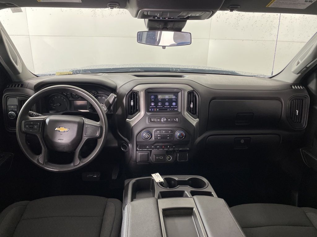 2025 Chevrolet Silverado 1500 Custom photo 31