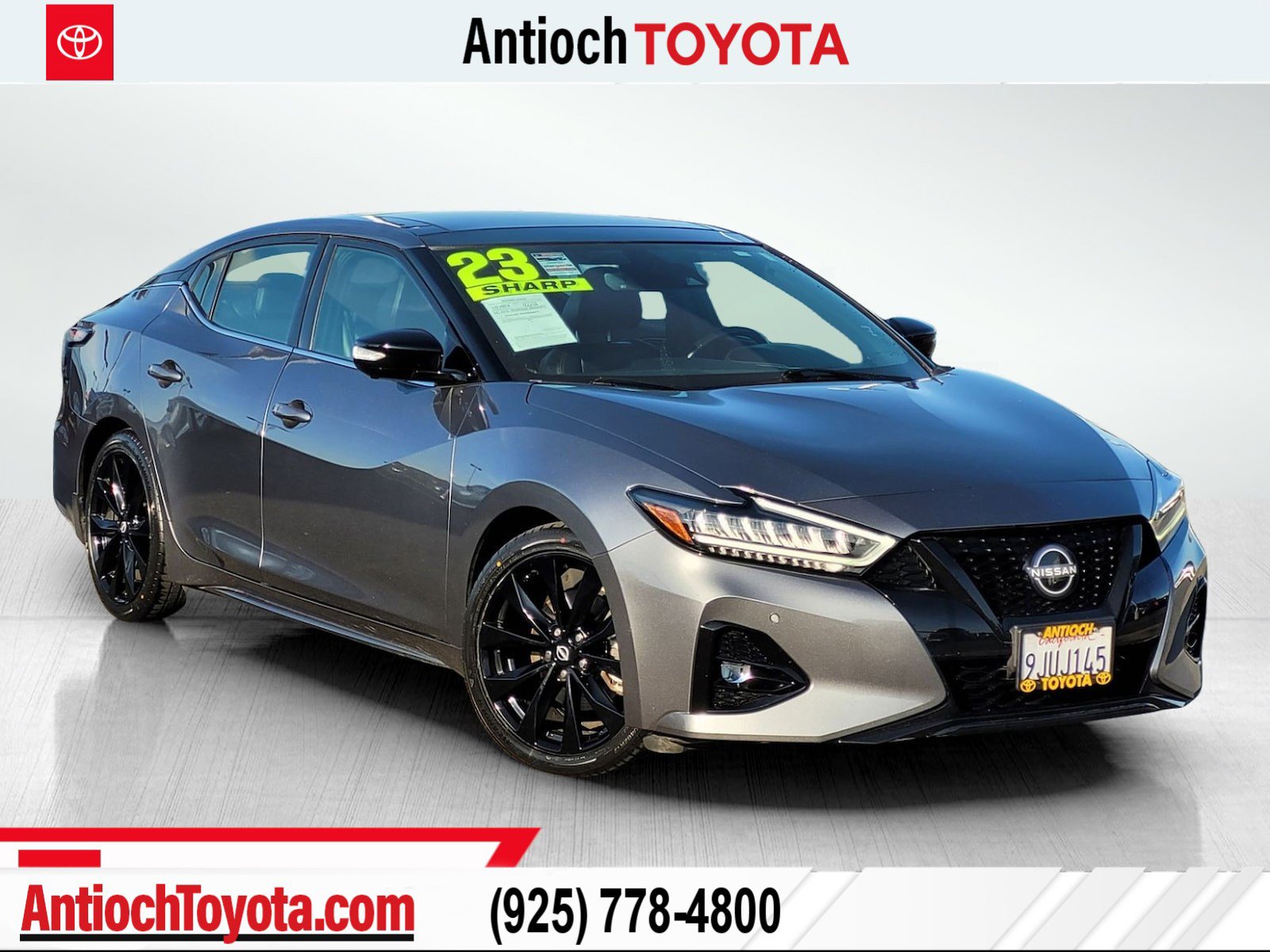 2023 Nissan Maxima SR's photo