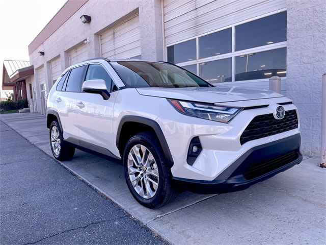 2025 Toyota RAV4 XLE Premium photo 3