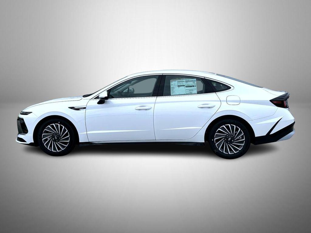 2025 Hyundai Sonata Hybrid SEL photo 8