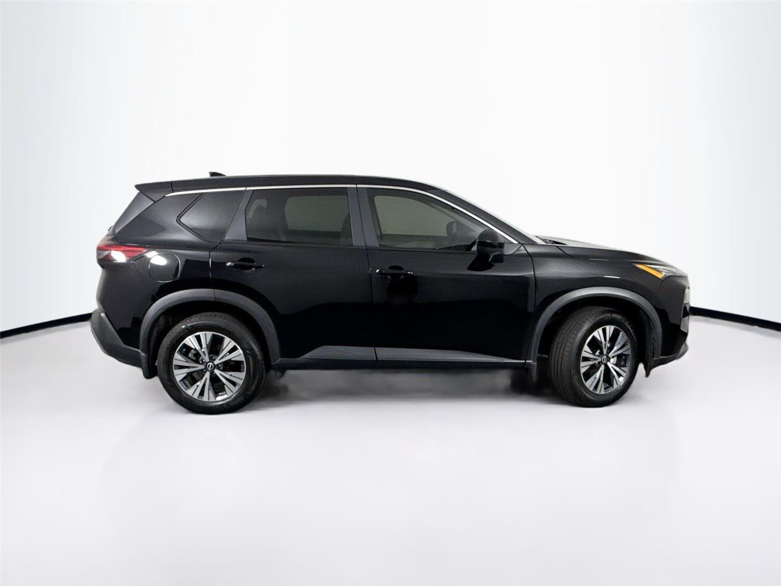 2023 Nissan Rogue SV photo 5