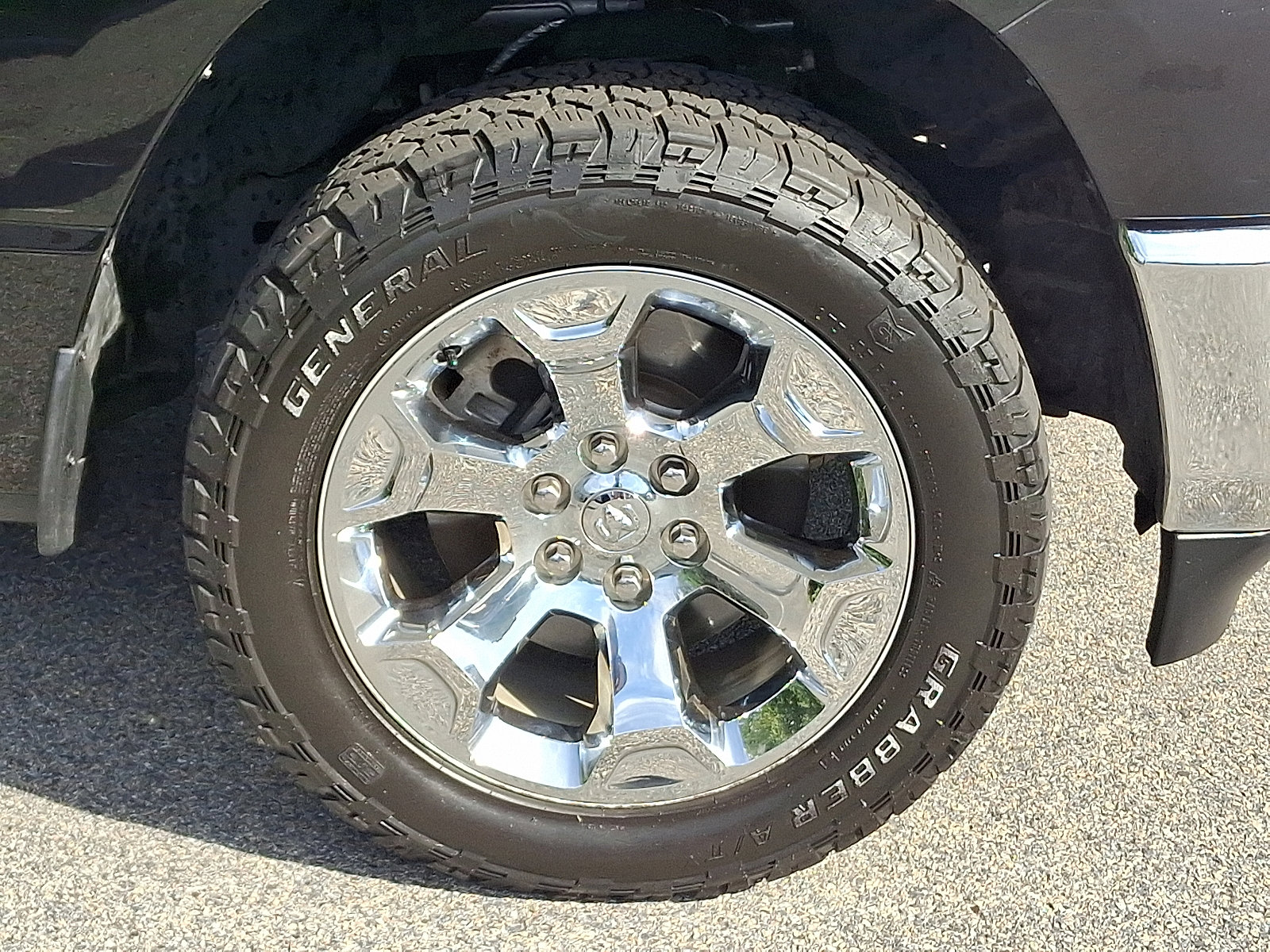 2022 Ram 1500 Big Horn photo 9