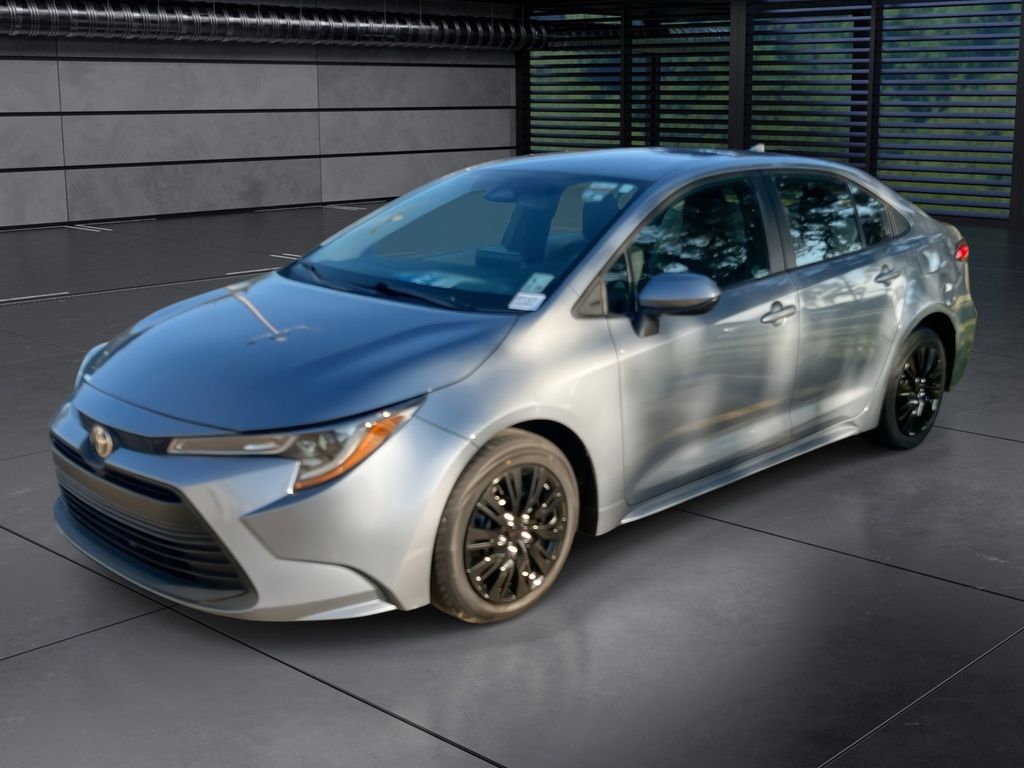 2024 Toyota Corolla LE's photo