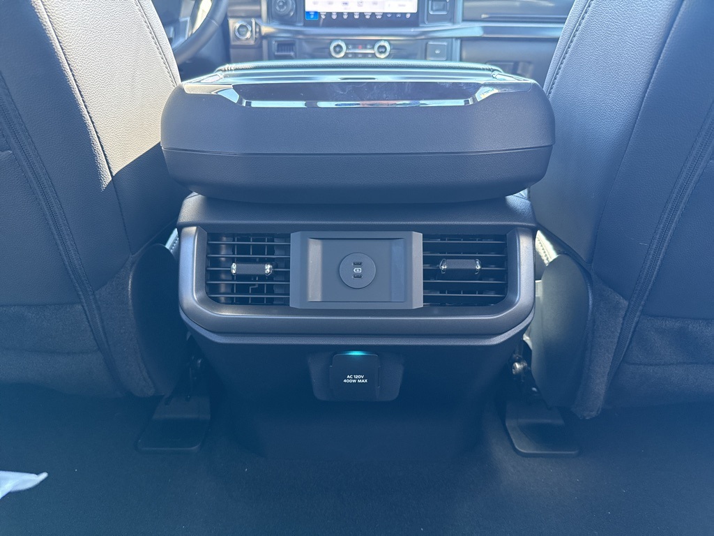 2025 Ford F-150 Lariat photo 12