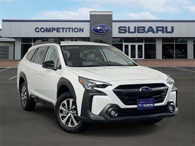2025 Subaru Outback Premium's photo