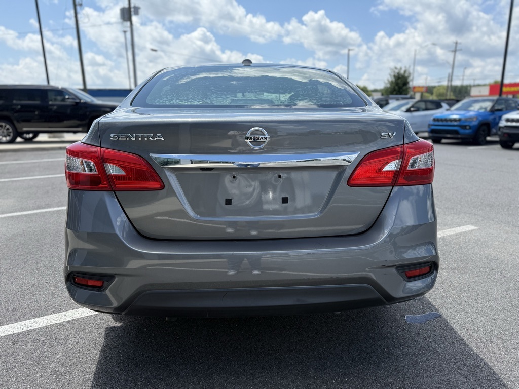 2019 Nissan Sentra SV photo 4