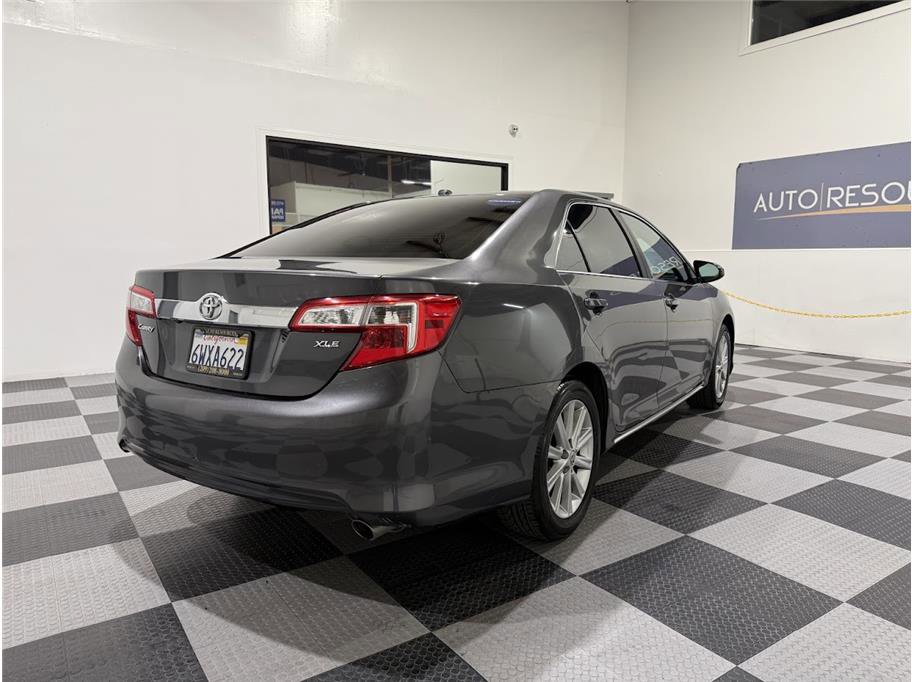 2012 Toyota Camry XLE photo 5