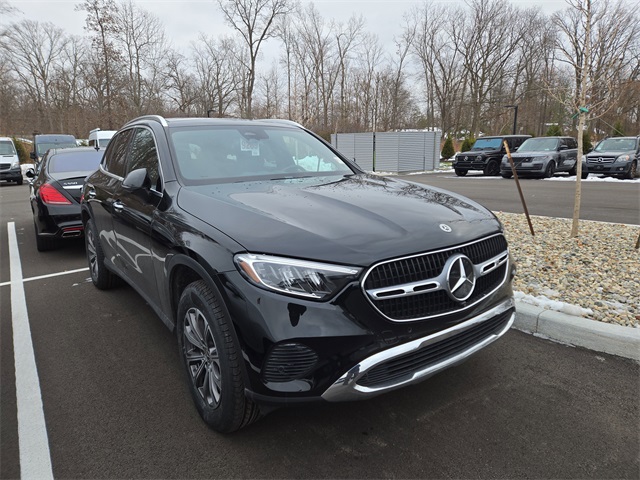 2023 Mercedes-Benz GLC GLC 300's photo