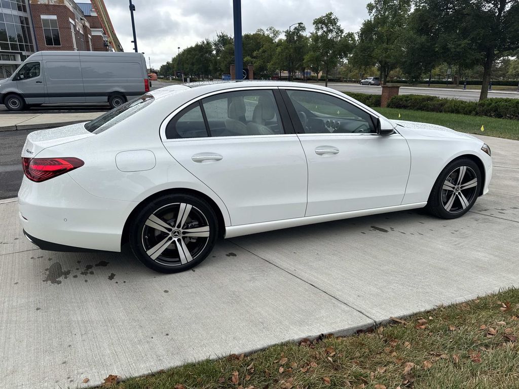 2025 Mercedes Benz C 300 4MATIC photo 4