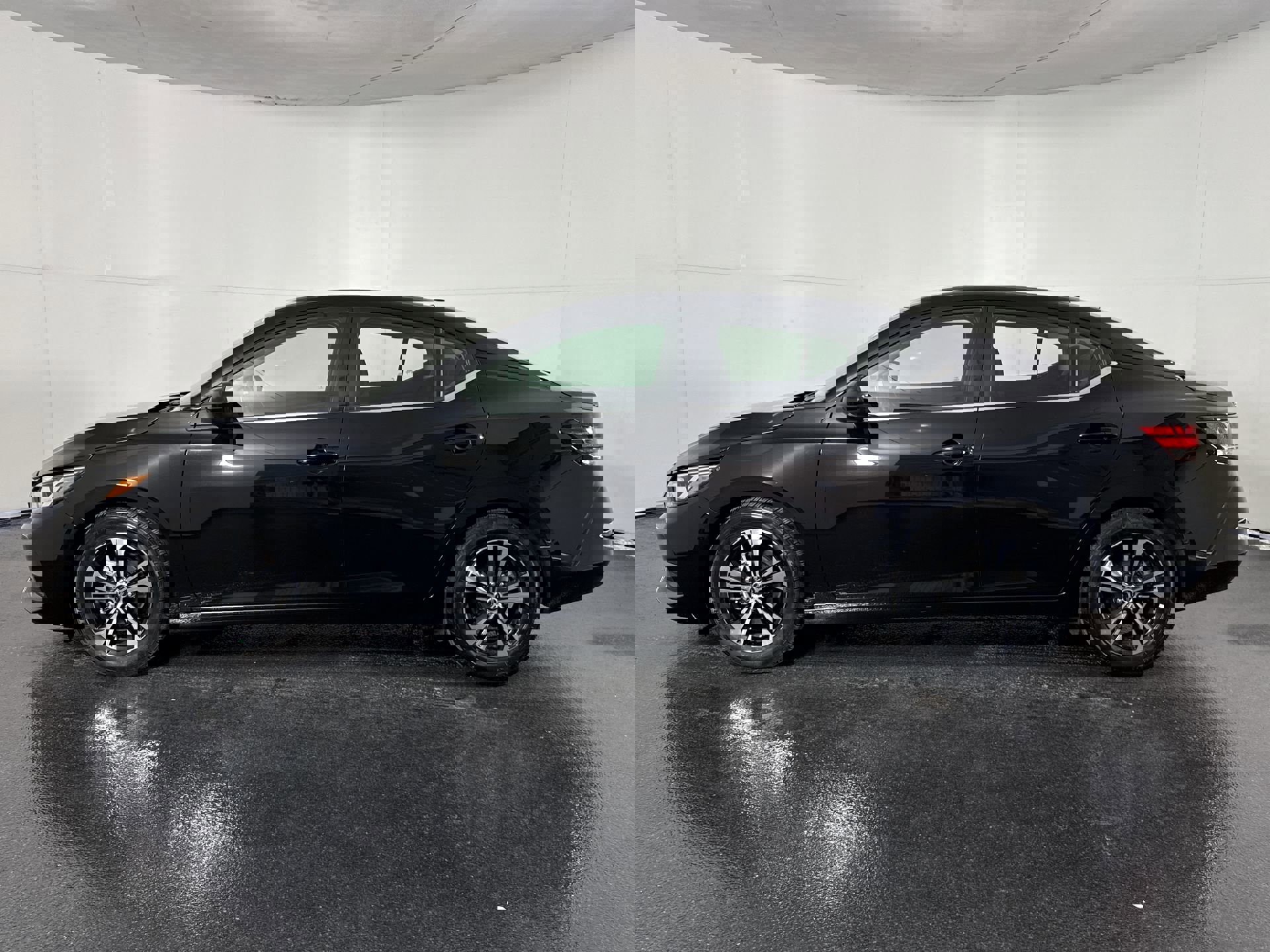 2023 Nissan Sentra SV photo 4