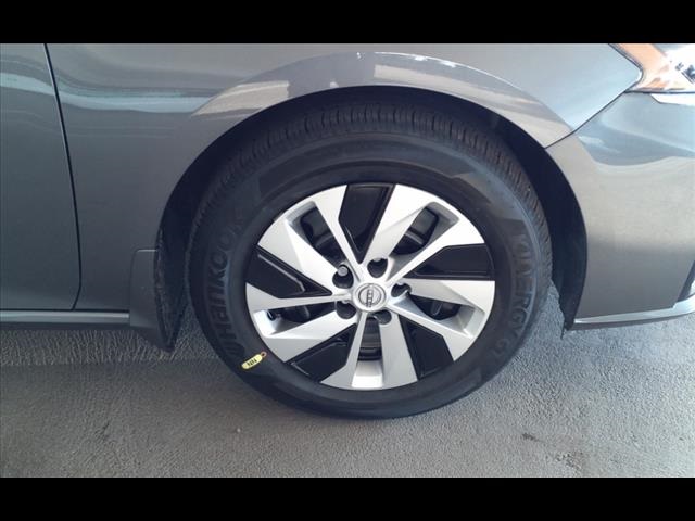 2025 Nissan Altima 2.5 S photo 5