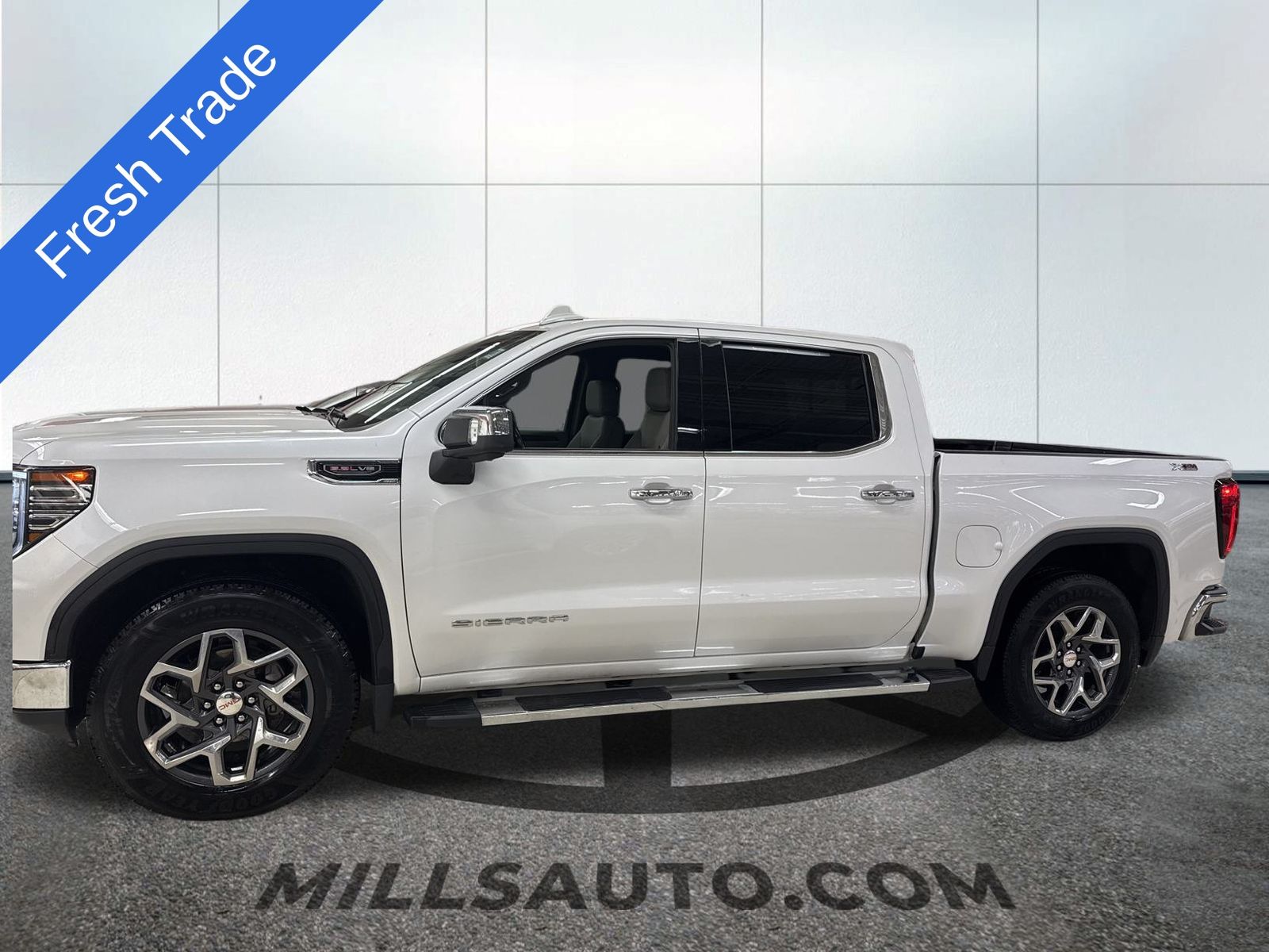 2023 GMC Sierra 1500 SLT's photo