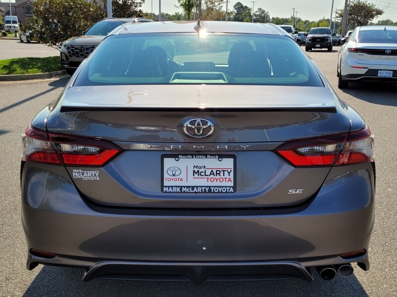 2023 Toyota Camry SE photo 7