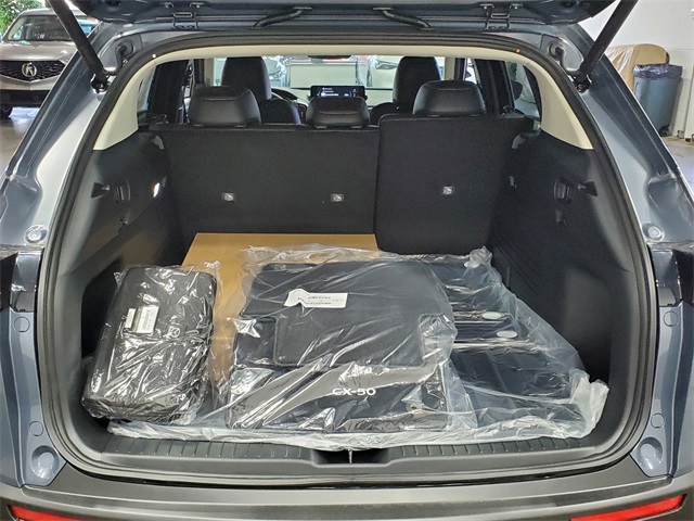 2025 Mazda CX-50 2.5 S Preferred photo 24