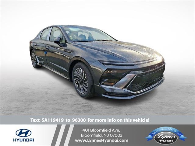 2025 Hyundai Sonata Hybrid