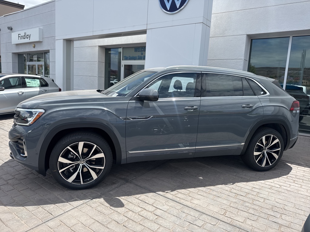 2025 Volkswagen Atlas Cross Sport SEL Premium R-Line photo 2