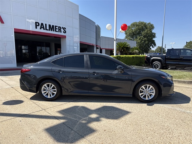2025 Toyota Camry LE photo 2