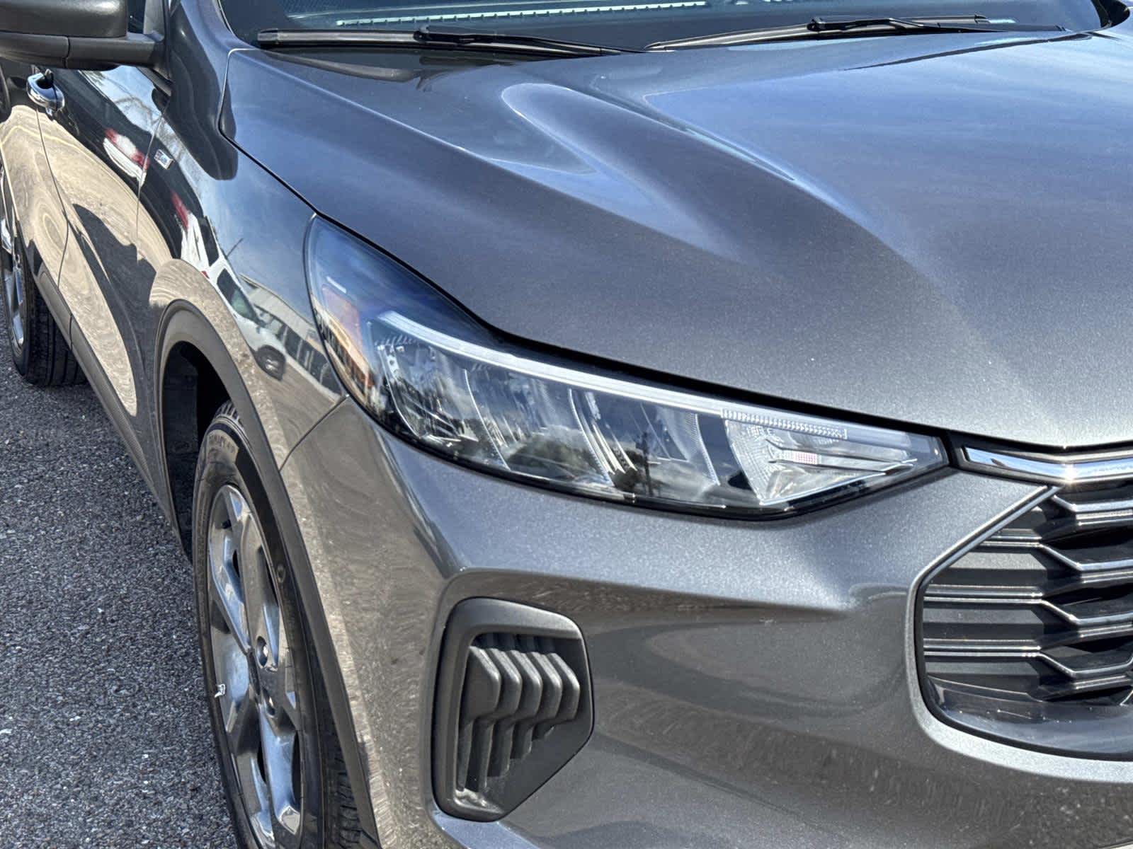 2025 Ford Escape ST-Line photo 4