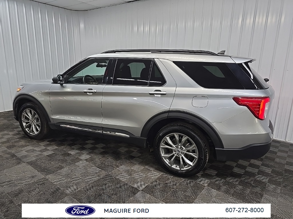 2023 Ford Explorer XLT photo 4