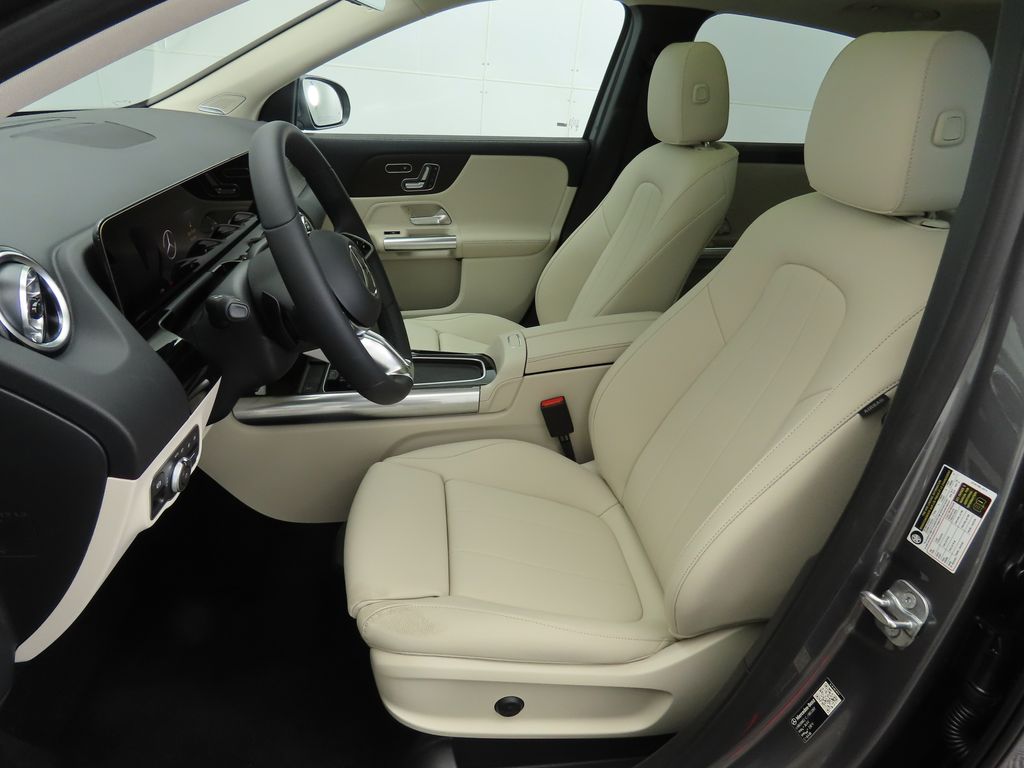 2026 Mercedes Benz GLA 250 photo 18