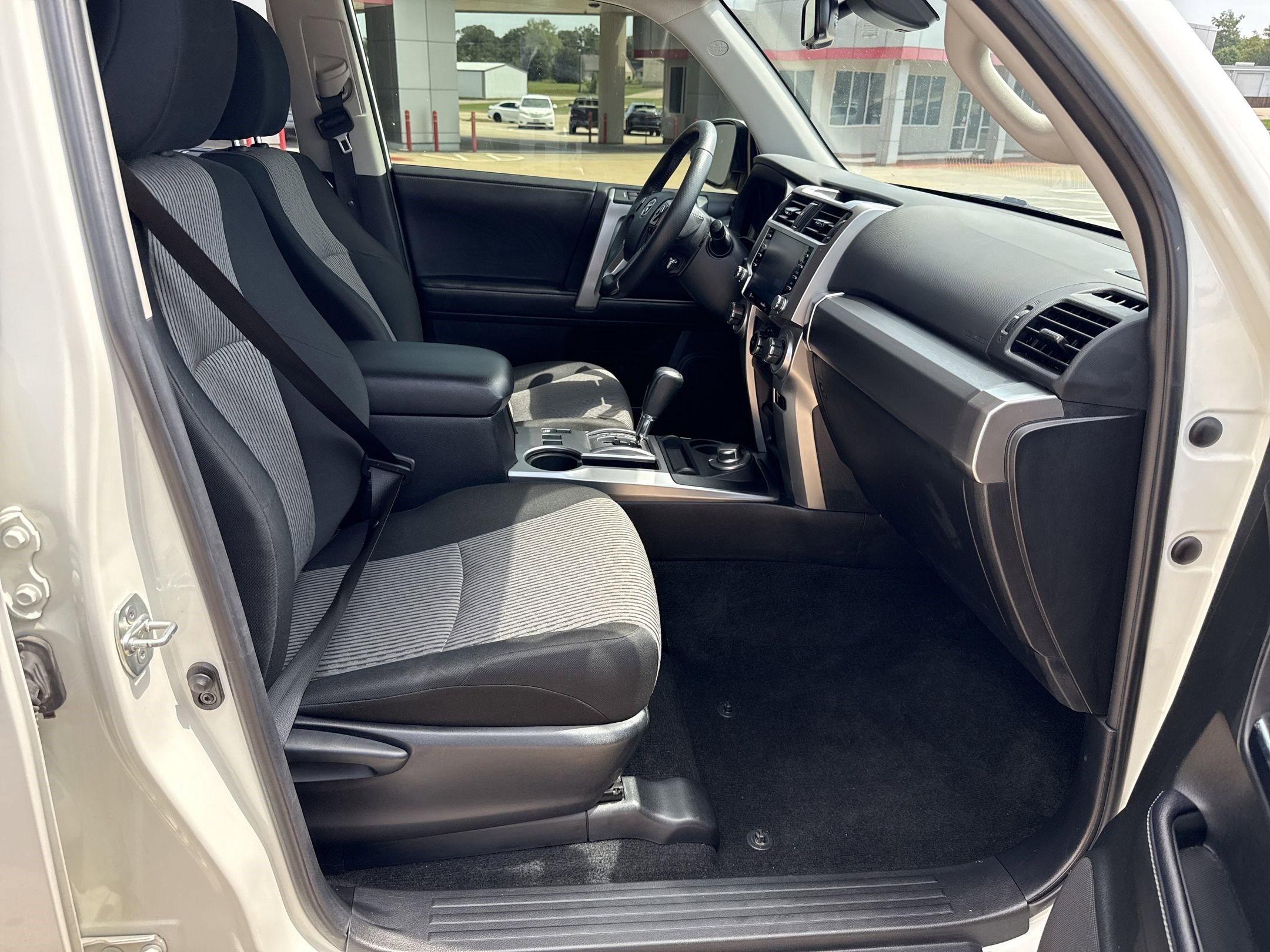 2023 Toyota 4Runner SR5 photo 25