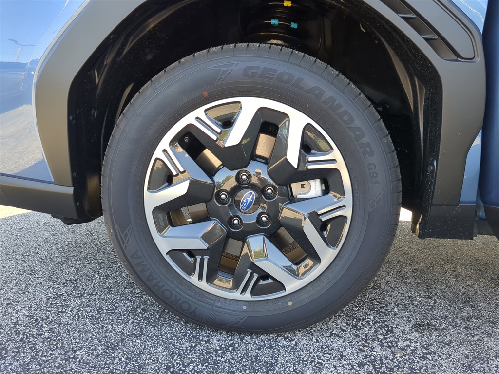 2025 Subaru Forester Base photo 26