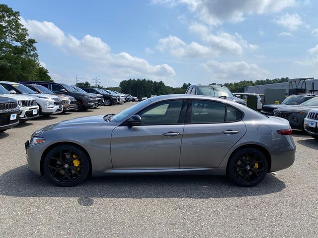 2021 Alfa Romeo Giulia Ti photo 6