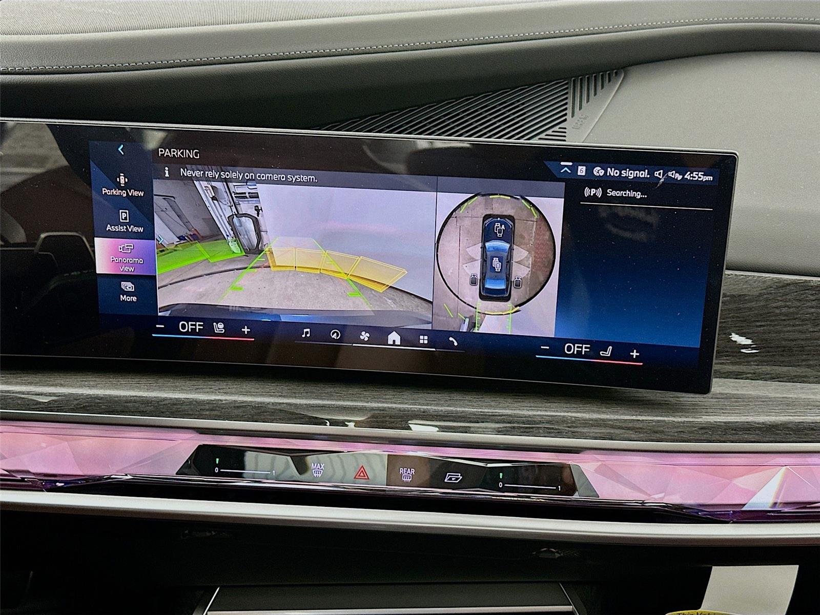 2026 Bmw 750e photo 13