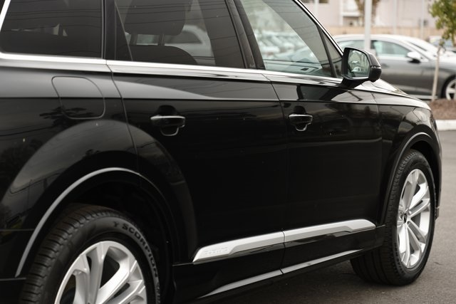 2025 Audi Q7 55 Prestige photo 9