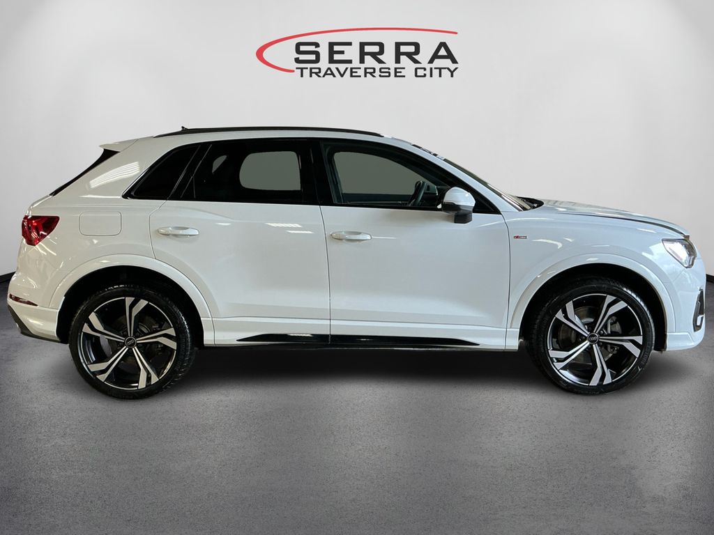 2024 Audi Q3 Premium Plus S line photo 4