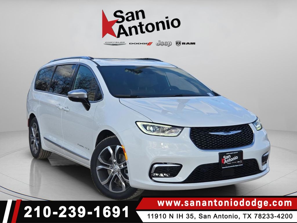 2026 Chrysler Pacifica Pinnacle's photo