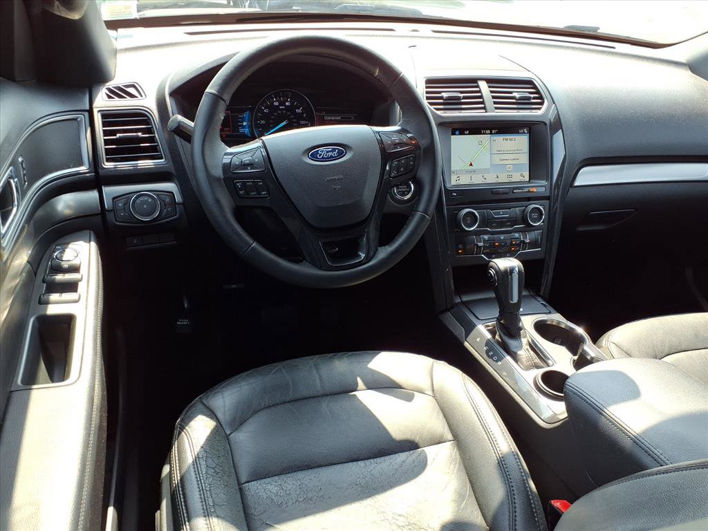 2018 Ford Explorer XLT photo 3