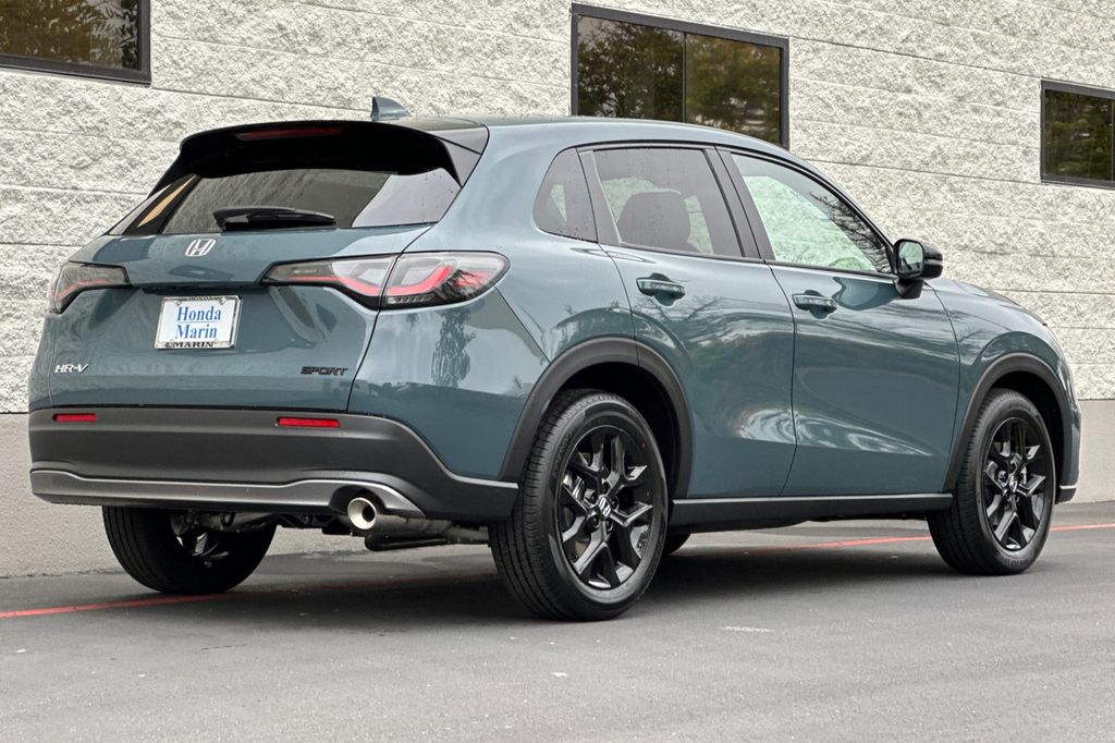 2025 Honda HR-V Sport photo 3